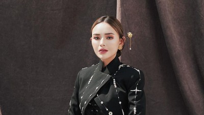 6 Gaya Amanda Manopo Pakai Kebaya Jeng Yah, Pesona Cantiknya Bikin Terpana