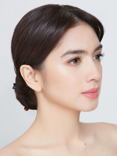 Angel Karamoy Wajah Angel Karamoy sebelum operasi plastik.