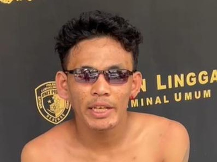 Saka (19), DPO begal sadis asal Bengkulu diringkus polisi di Lubuklinggau, Sumatera Selatan. Tercatat, belasan aksi kejahatan dengan kekerasan telah dilakukan pelaku.
