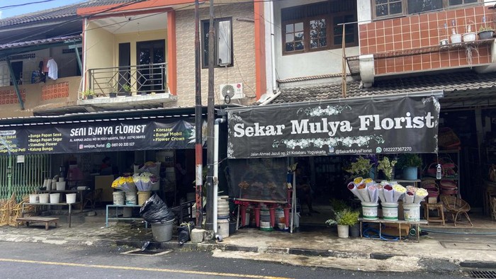 Berburu Bunga di Kota Baru Jogja Di Kota Baru. Yogyakarta, terdapat sentra pasar bunga yang ramah wisatawan. Yuk lihat.