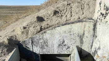 Setelah tentara dilaporkan menggunakan ruang-ruang ini antara tahun 1945 dan 1967, ruang-ruang tersebut telah diubah menjadi bunker bagi mereka yang bersiap menghadapi skenario hari kiamat. Properti dan bunker tersebut kini dikelola oleh Vivos xPoint, yang menyebutnya sebagai proyek kemanusiaan epik seukuran kota. Foto: Boredpanda