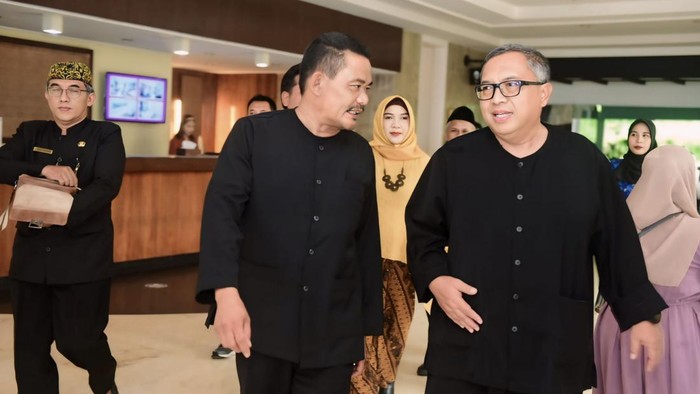 Bupati Sukabumi Marwan hamami dan Kadinkes Agus Sanusi