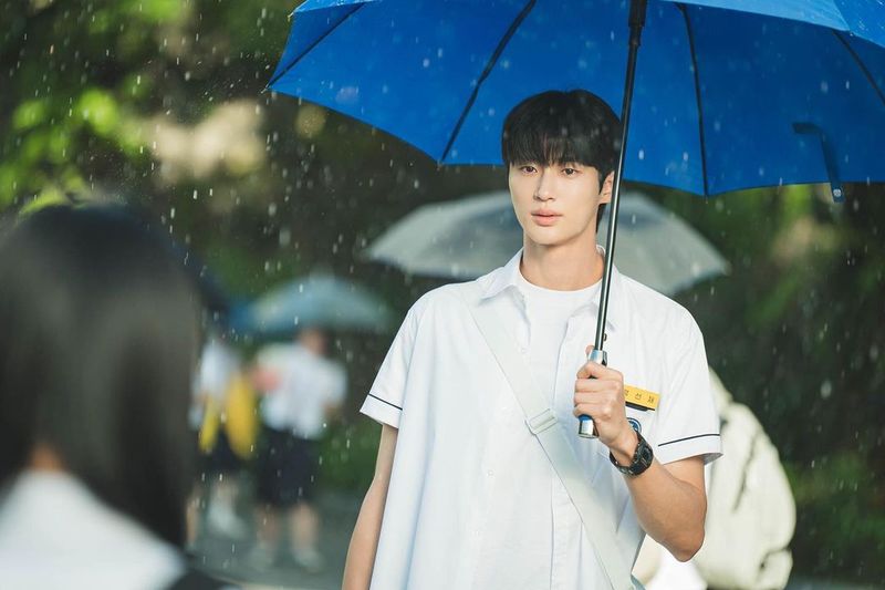 Byeon Woo Seok dalam drama Korea Lovely Runner