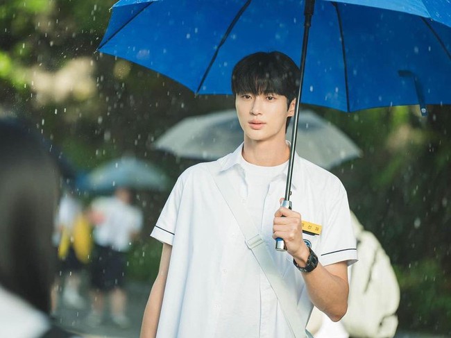 Byeon Woo Seok dalam drama Korea Lovely Runner