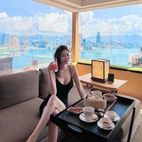 Samuel sendiri adalah pria asal Korea yang tinggal di Amerika Serikat. Ia merupakan lulusan Massachusetts Institute of Technology yang kemudian mendirikan New Pathway Education dan NP Equity Partners. Ia juga menjadi partner dari startup accelarator Primer dan mendirikan NPSC Real Estate. Foto: Instagram