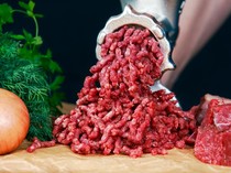 5 Bumbu Ini Akan Membuat Olahan Daging Giling Tambah Enak