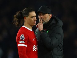 Klopp tampaknya minta Nunez tidak usah banyak mengeluh. Foto: Action Images via Reuters/Lee Smith