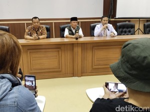 Beredar Kabar Mantan Bupati Kuningan Wafat, Ini Faktanya