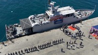 Bank Indonesia perwakilan Provinsi Maluku Utara bekerja sama dengan TNI Angkatan Laut mendistribusikan uang rupiah layak edar senilai Rp 9 miliar menggunakan KRI Gulamah-869 wilayah 3T di Maluku Utara yaitu Taliabu, Sanana, Obi, Bacan dan Batang Dua. 