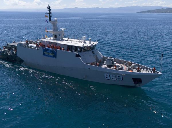 Duit Rp 9 Miliar Tunai Dibawa-bawa Naik Kapal