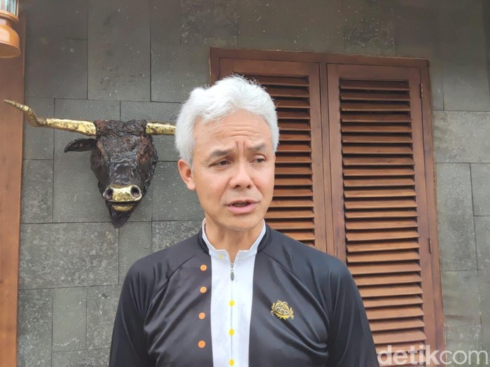 Ganjar Pranowo ditemui di kediamannya, Wedomartani, Ngemplak, Sleman, Kamis (25/4/2024).