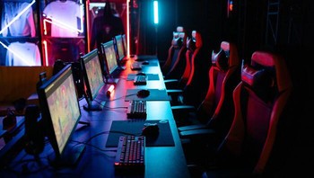 eSports sangat populer di Korea dan tempat bertanding semacam ini ada di banyak tempat. Foto: Bored Panda