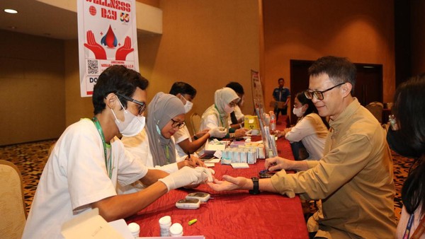 Rayakan HUT ke-55, Bank Mega Gelar Donor Darah hingga Mini MCU