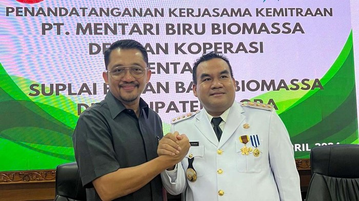 PT Maharaksa Biru Energi Tbk akan membangun pabrik biomassa di Kabupaten Blora. Mereka menggandeng sejumlah koperasi di Kabupaten Blora.