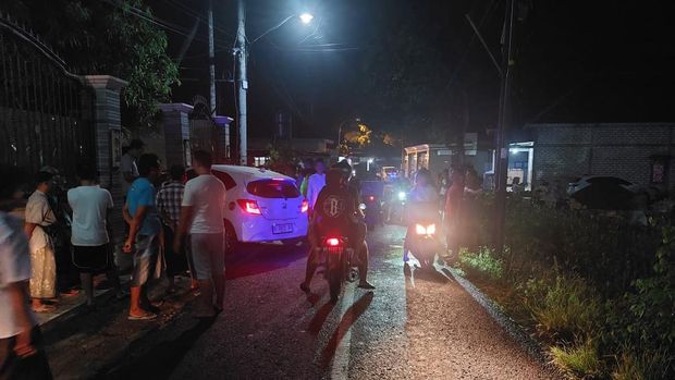 Kecelakaan Brio putih tabrak pagar muat 4 perempuan diduga LC di Pamekasan.
