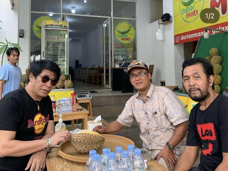 Keseruan Parto Saat Makan Durian hingga Kulineran Bareng Keluarga