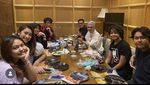 Keseruan Parto Saat Makan Durian hingga Kulineran Bareng Keluarga