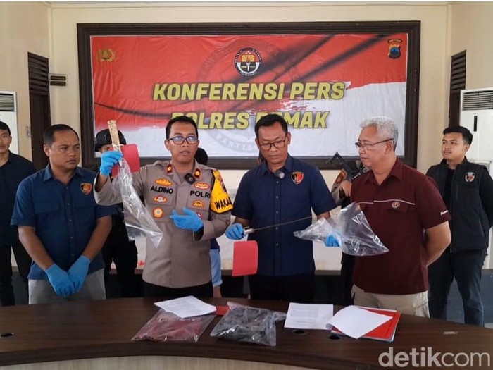 Konferensi pers kasus pembunuhan di Polres Demak, Kamis (25/4/2024).