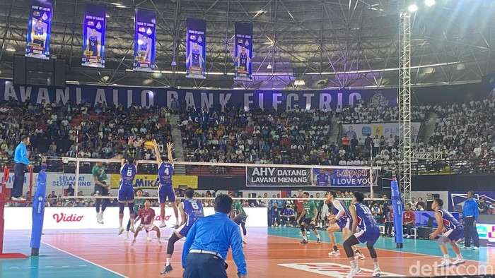 Laga pembuka Proliga 2024 antara Jakarta LavAni Allo Bank vs Garuda Jaya di GOR Among Rogo, Jogja, Kamis (25/4/2024).