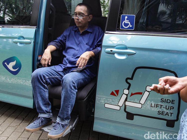 Lansia hingga Bumil Kini Bisa Dilayani Taksi Lifecare