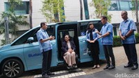 Bluebird menghadirkan layanan taksi lifecare untuk pelanggan yang butuh pelayanan khusus. Selain disabilitas, kelompok lansia, bumil, orang sakit, atau yang memerlukan perhatian ekstra kini bisa mendapatkan layanan taksi lifecare.