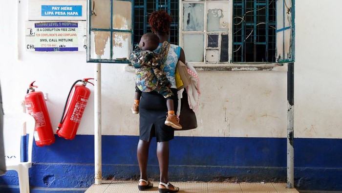 A nurse walks inside an ICU ward without patients, as doctors and medical practitioners under Kenya Medical Practitioners, Pharmacists and Dentists Union (KMPDU) continue with their strike to demand payment of their salary arrears and the immediate hiring of trainee doctors, among other grievances at the Kiambu Referral Hospital, Kenya, April 23, 2024. REUTERS/Monicah Mwangi