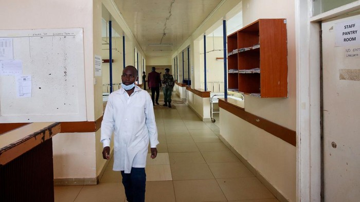 A nurse walks inside an ICU ward without patients, as doctors and medical practitioners under Kenya Medical Practitioners, Pharmacists and Dentists Union (KMPDU) continue with their strike to demand payment of their salary arrears and the immediate hiring of trainee doctors, among other grievances at the Kiambu Referral Hospital, Kenya, April 23, 2024. REUTERS/Monicah Mwangi