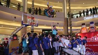 Face Team telah aktif melakukan akrobatik slam dunking serta juggling gaya bebas sejak 2004 lalu.