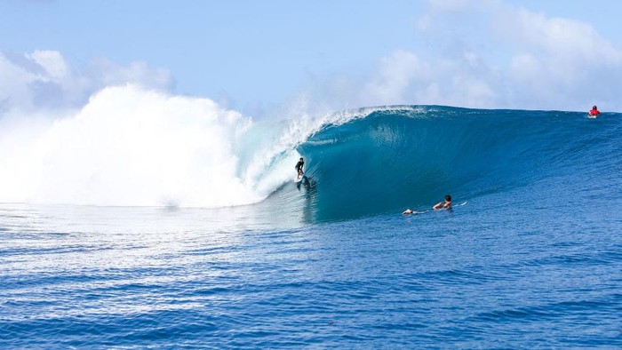 French Polynesia, Tahiti, surfing site at Teahupoo: surfer surfing a barrel wave, riding the tube. Teahupoo is scheduled to host the surfing competition for the 2024 Summer Olympics, being hosted in Paris. (Photo by: Masurel L/Andia/Universal Images Group via Getty Images)