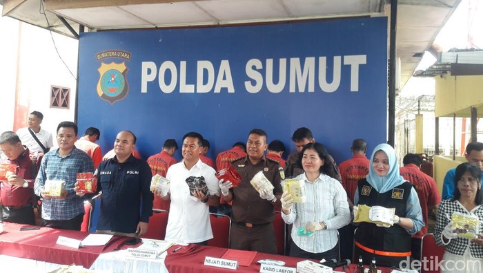 Pemusnahan narkoba dari hasil penangkapan selama 48 hari di Polda Sumut (Indah Mawarni/detikSumut)