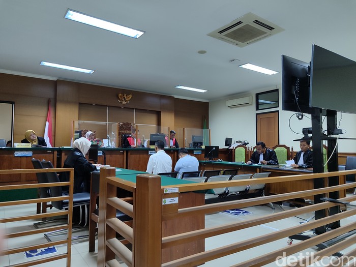 Persidangan dengan agenda eksepsi terdakwa kasus kredit Bank Banten, di Pengadilan Tipikor, Serang, Banten. (Bahtiar Rifa’i/detikcom)