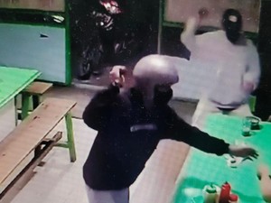 Begal Viral Bercelurit di Warkop Jatiasih Ditangkap!