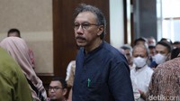 Tak hanya Ridwan, Pengusaha Ditjen Minerba, Sugeng Mujiyanto juga terbukti bersalah melakukan korupsi terkait pertambangan ore nikel di Blok Mandiodo, Konawe Utara, Sulawesi Tenggara (Sultra).