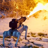 Robot Anjing Penyembur Api Thermonator buatan Throwflame