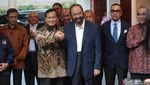 Saling Rangkul, Prabowo-Surya Paloh Sepakat Kerja Sama untuk Rakyat
