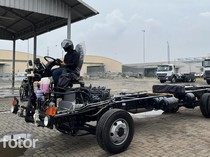 Kenali Perbedaan Sasis Bus dan Truk