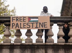 Bos Intelijen AS: Agen Iran Menyusup ke Unjuk Rasa Pro-Palestina