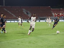 PSM Makassar Tertinggal 1-2 dari Arema FC di Babak Pertama