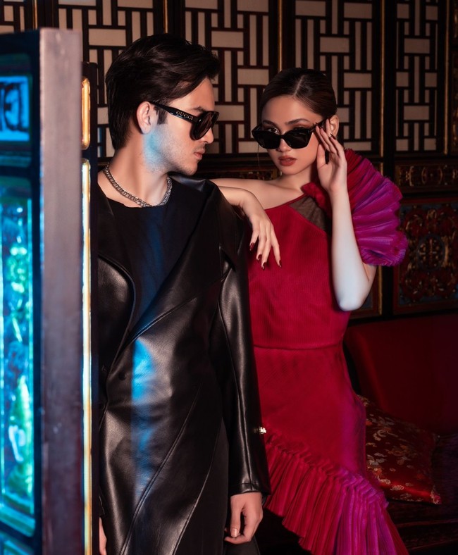 Sebelumnya Syifa kerap membagikan momen mesra kebersamaannya dengan Rizky di akun Instagram. Kini foto-foto kebersamaa keduanya telah menghilang di akun Instagram wanita 23 tahun itu. Foto: Instagram/@syifahadju