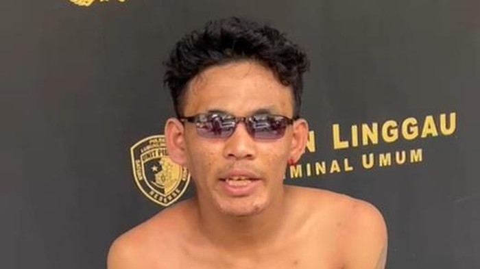 Tampang Saka, DPO Curas di Lubuklinggau diamankan di kantor polisi.