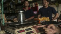 Tera ulang yang dilakukan UPTD Metrologi Legal Kabupaten Sukabumi dalam satu tahun sekali tersebut guna memberikan perlindungan bagi konsumen agar mendapatkan hasil penimbangan yang sesuai takaran.