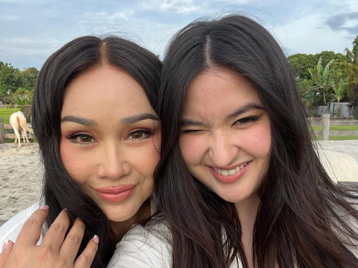 Titi DJ dan sang putri, Stephanie Poetri