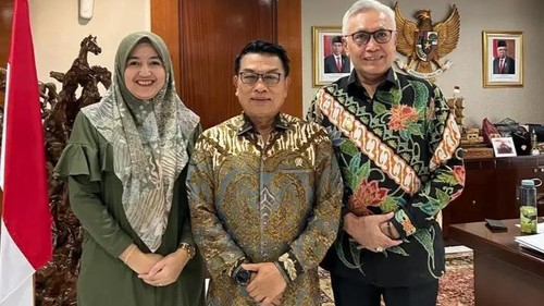 Wakil Bupati Bima, Dahlan M Noer dengan KSP Moeldoko  di Jakarta, Rabu, (24/4/2024).