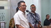 Harvey Moeis juga telah ditetapkan sebagai tersangka dugaan tindak pidana pencucian uang (TPPU) dalam kasus ini. Kejagung juga telah memeriksa Sandra Dewi pada Kamis (4/4). Kejagung mencecar terkait rekening-rekening Harvey yang telah diblokir.