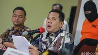 Dari hasil penyelidikan, polisi menemukan ada dua perkara yang terjadi di balik kematian korban ini. Yaitu dugaan pencabulan dan penyalahgunaan narkoba. 