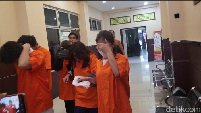 Chandrika Chika Dkk Mau ke Mall Lido Buntut Ditangkap Urusan Ganja