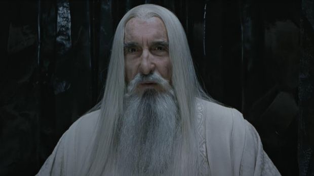 Penampilan Christopher Lee di film.