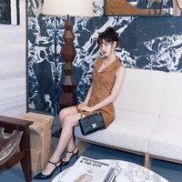 Tak kalah mewah. Koleksi tas Danielle NewJeans, Teen Celine Victoire Bag terungkap seharga $3,600 (Rp 58,5 juta). Foto: Instagram