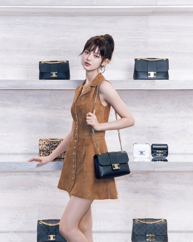 Dalam kesempatan itu, hanya Danielle NewJeans dan Park Bo Gum yang hadir mewakili CELINE dari Korea Selatan. Foto: Instagram