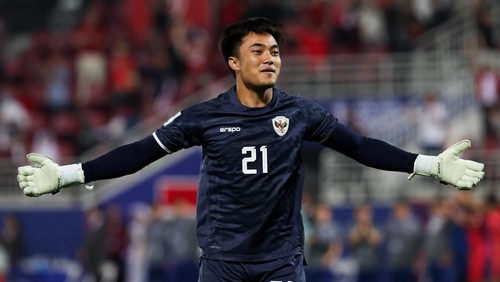 DOHA, QATAR - APRIL 25: Ernando Ari Sutaryadi #21 of Indonesia reacts during penalty shoot out of the AFC U23 Asian Cup Quarter Final match between South Korea and Indonesia at Abdullah Bin Khalifa Stadium on April 25, 2024 in Doha, Qatar. (Photo by Zhizhao Wu/Getty Images)